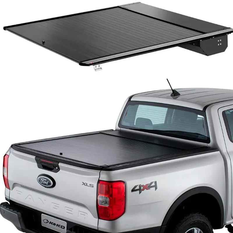 Capota retrátil fora da pick-up e instalada em uma Ford Ranger prata